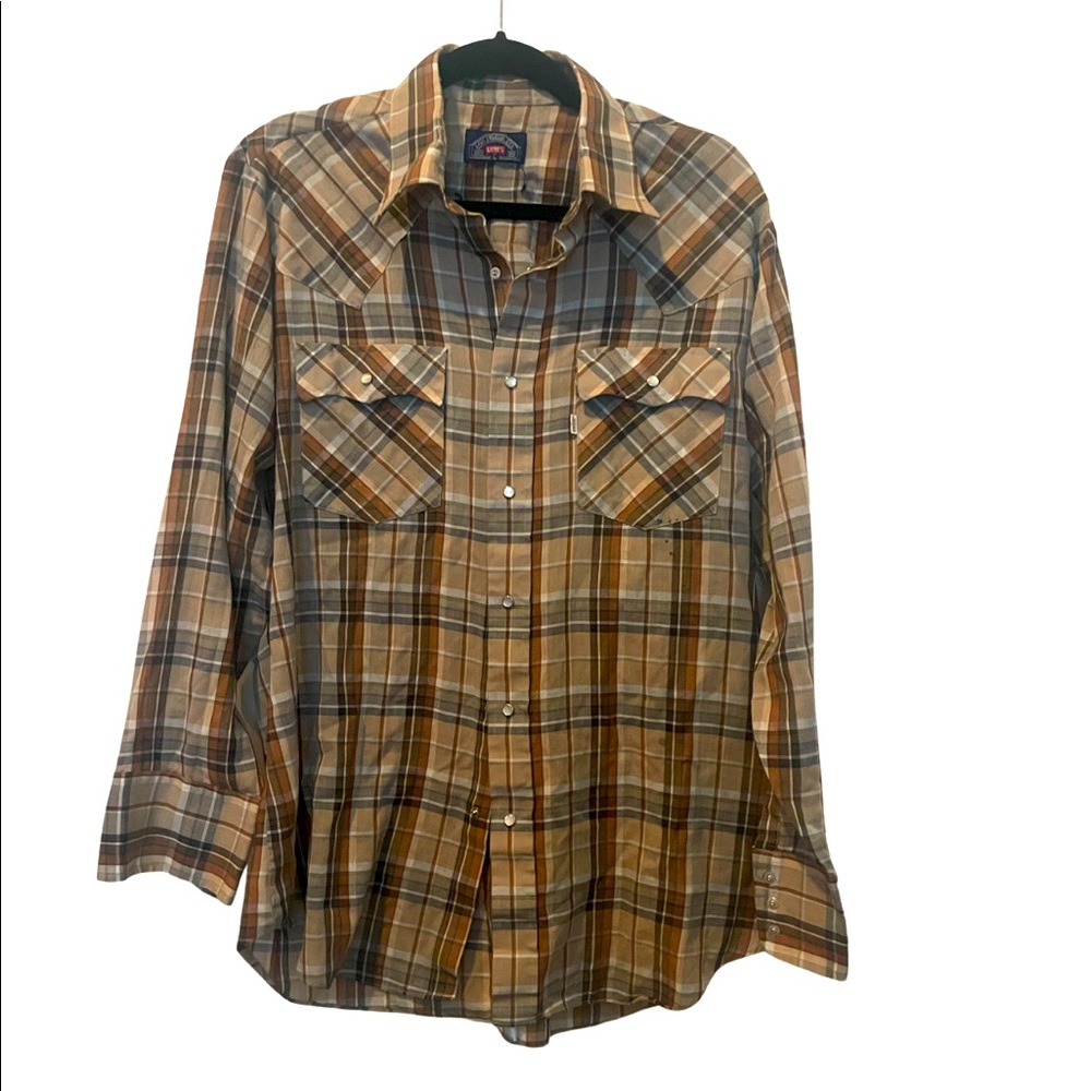 Wranglers Pearl snap button top with pockets